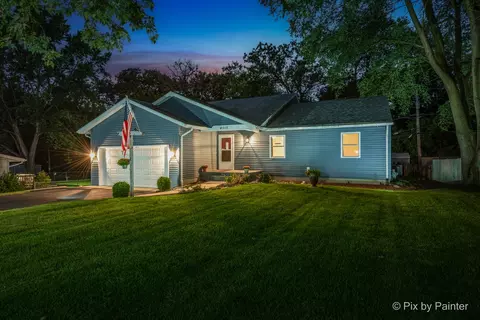 4515 Elmleaf Dr, Mchenry, IL 60051