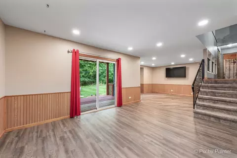 Living - 4515 Elmleaf Dr, Mchenry, IL 60051 photo 4 of 6