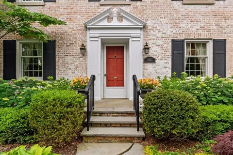 2022 Mcdaniel Ave, Evanston, IL 60201 photo 3