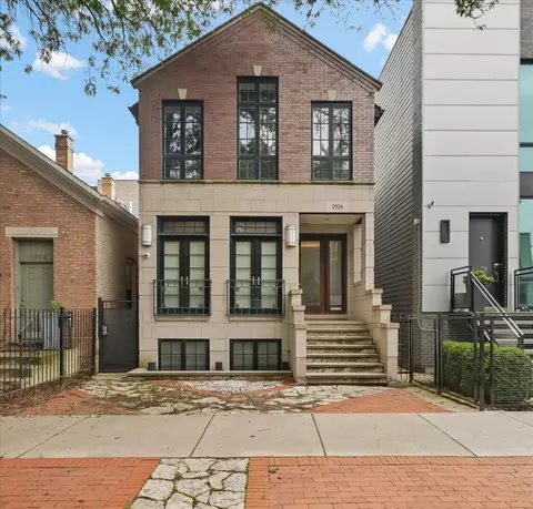 1916 N Wilmot Ave, Chicago, IL 60647
