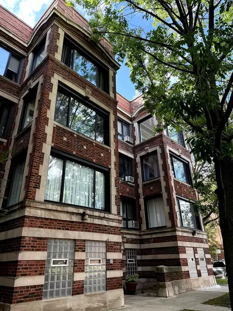 5202 S Ingleside Ave #2, Chicago, IL 60615