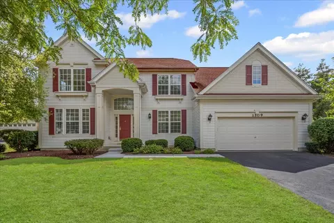 1509 Eric Ln, Libertyville, IL 60048