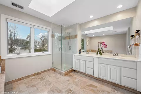 Bath - 1115 Hunter Rd, Glenview, IL 60025 photo 1 of 2