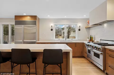 Kitchen - 1115 Hunter Rd, Glenview, IL 60025 photo 3 of 6