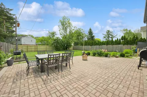 Exterior - 1115 Hunter Rd, Glenview, IL 60025 photo 2 of 3