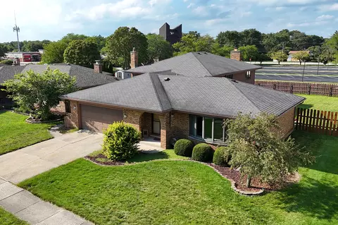 7922 Sycamore Dr, Orland Park, IL 60462