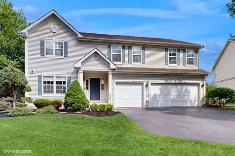 8043 Cripple Creek Dr, Long Grove, IL 60047