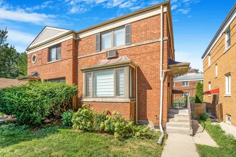 8129 Lake St, River Forest, IL 60305