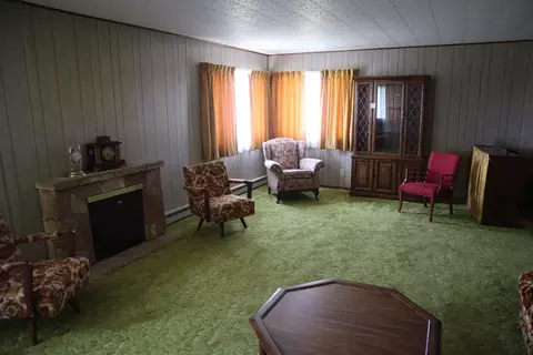 Living - 132 Indian Head Rd, Walnut, IL 61376 photo 2 of 4
