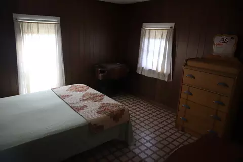 Bedroom - 132 Indian Head Rd, Walnut, IL 61376 photo 3 of 5