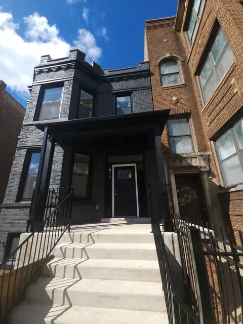 3626 W Grenshaw St, Chicago, IL 60624