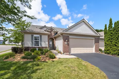 11264 Bellflower Ln, Huntley, IL 60142