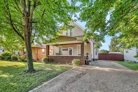 1311 E Broadway St, Streator, IL 61364