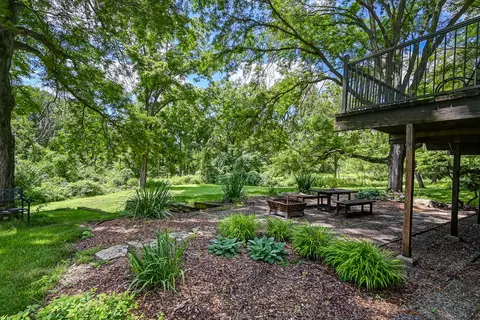 Exterior - 16 W340 97th St, Burr Ridge, IL 60527 photo 5 of 10