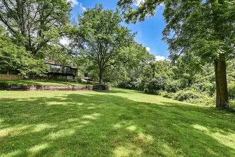 Exterior - 16 W340 97th St, Burr Ridge, IL 60527 photo 7 of 10