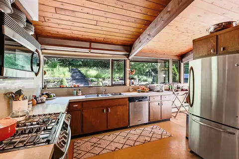 Kitchen - 16 W340 97th St, Burr Ridge, IL 60527 photo 1 of 2