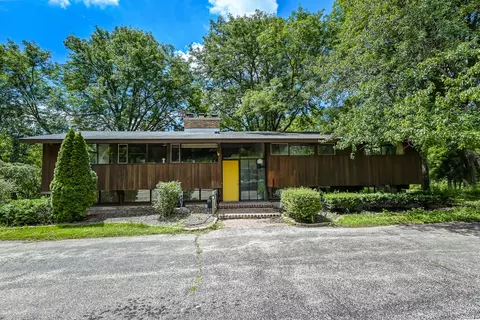 Exterior - 16 W340 97th St, Burr Ridge, IL 60527 photo 1 of 10