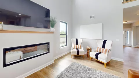 Living - 636 Slate Run, Elgin, IL 60124 photo 9 of 9