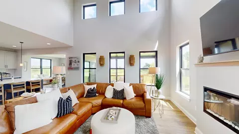 Living - 636 Slate Run, Elgin, IL 60124 photo 2 of 9