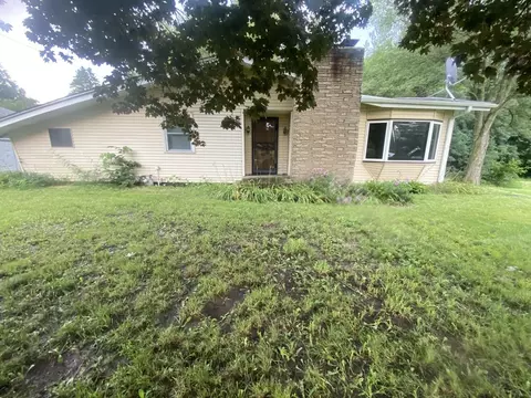 9283 N Main St, Rockford, IL 61103
