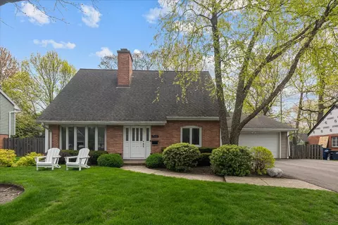 745 Fox Hunt Trl, Deerfield, IL 60015
