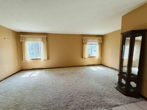 212 E Waupansie St, Dwight, IL 60420 photo 3