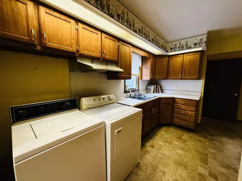 212 E Waupansie St, Dwight, IL 60420 photo 16