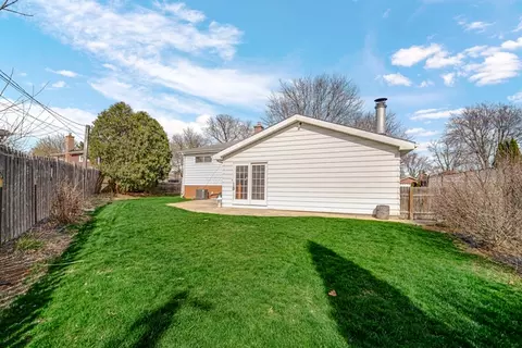 Exterior - 136 N School St, Addison, IL 60101 photo 4 of 4