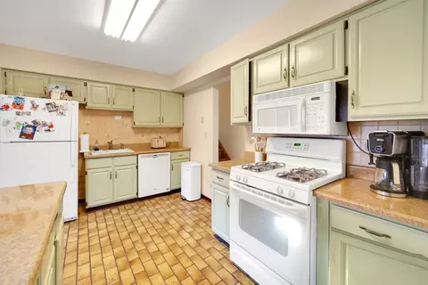Kitchen - 136 N School St, Addison, IL 60101 photo 2 of 5