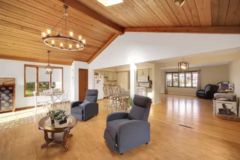 Living - 136 N School St, Addison, IL 60101 photo 4 of 4