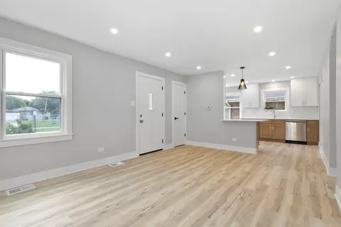 Living - 1942 S 15th Ave, Broadview, IL 60155 photo 1 of 3