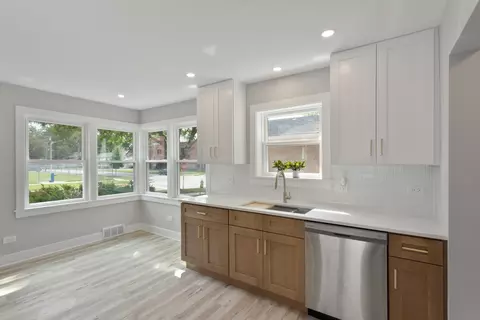 Kitchen - 1942 S 15th Ave, Broadview, IL 60155 photo 3 of 4