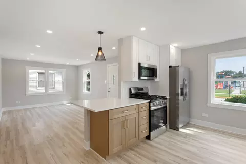 Kitchen - 1942 S 15th Ave, Broadview, IL 60155 photo 4 of 4