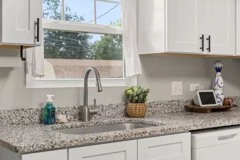 Kitchen - 15824 S Collins Dr, Plainfield, IL 60544 photo 3 of 3