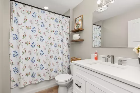 Bath - 15824 S Collins Dr, Plainfield, IL 60544 photo 1 of 1