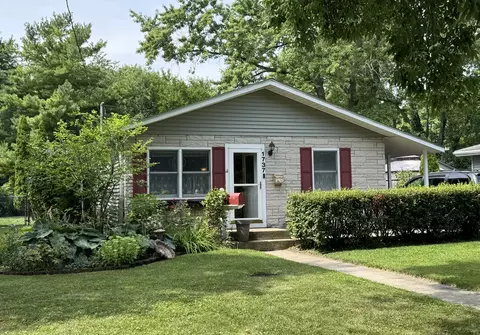 1737 Seaman Ave, Dekalb, IL 60115