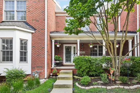 39 W355 Baker Dr, Geneva, IL 60134
