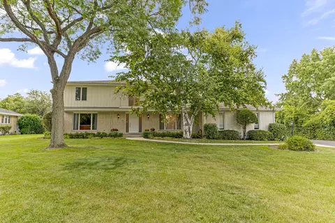 2380 Highmoor Rd, Highland Park, IL 60035