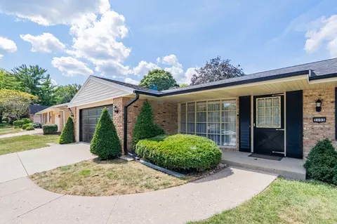 Exterior - 2105 Noel Dr, Champaign, IL 61821 photo 2 of 8
