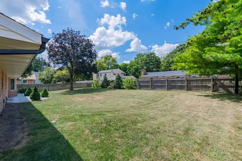 Exterior - 2105 Noel Dr, Champaign, IL 61821 photo 7 of 8