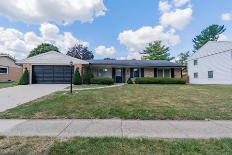 2105 Noel Dr, Champaign, IL 61821