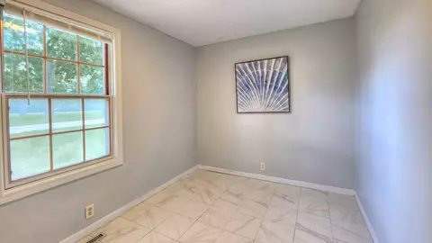 Other - 724 W Friendly Ave, Mchenry, IL 60051 photo 5 of 9
