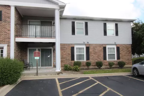 929 Golf Course Rd #4, Crystal Lake, IL 60014