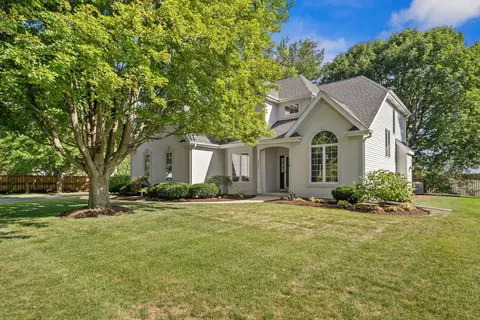 2304 Collins Ct, Batavia, IL 60510