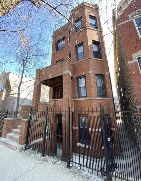 1635 N Honore St, Chicago, IL 60622