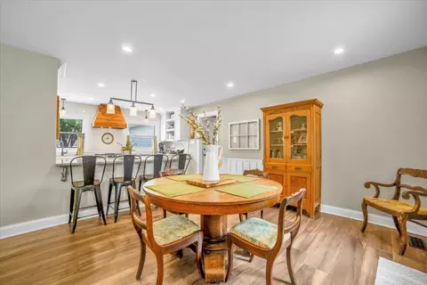 Dining - 514 Turf Ln, Wheaton, IL 60187 photo 1 of 1