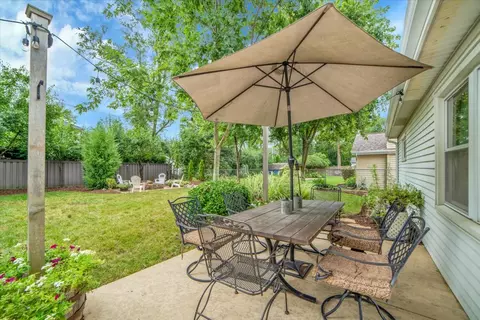 Exterior - 514 Turf Ln, Wheaton, IL 60187 photo 7 of 9