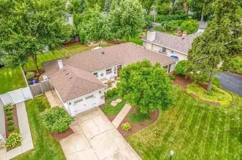 View/Area - 514 Turf Ln, Wheaton, IL 60187 photo 4 of 6