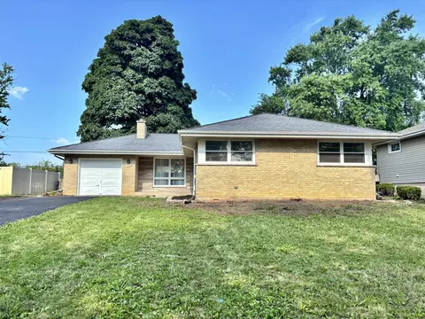 1044 S Leslie Ln, Villa Park, IL 60181