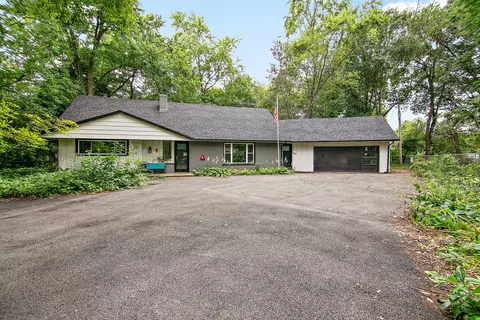 Exterior - 22 Erin Ln, Kankakee, IL 60901 photo 4 of 11
